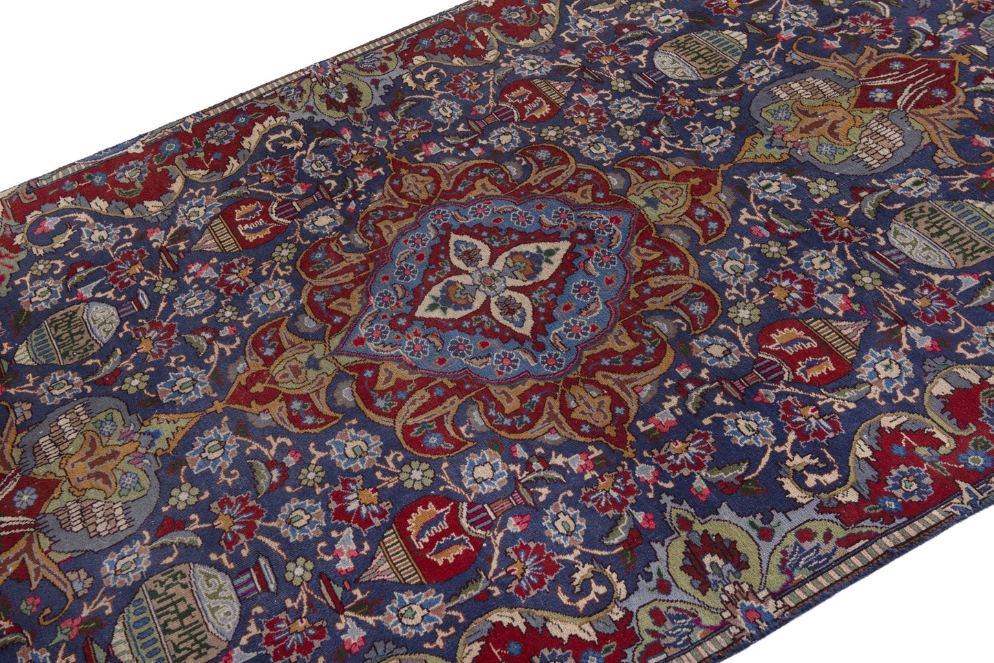 2451 - 4'11" x 8'10"