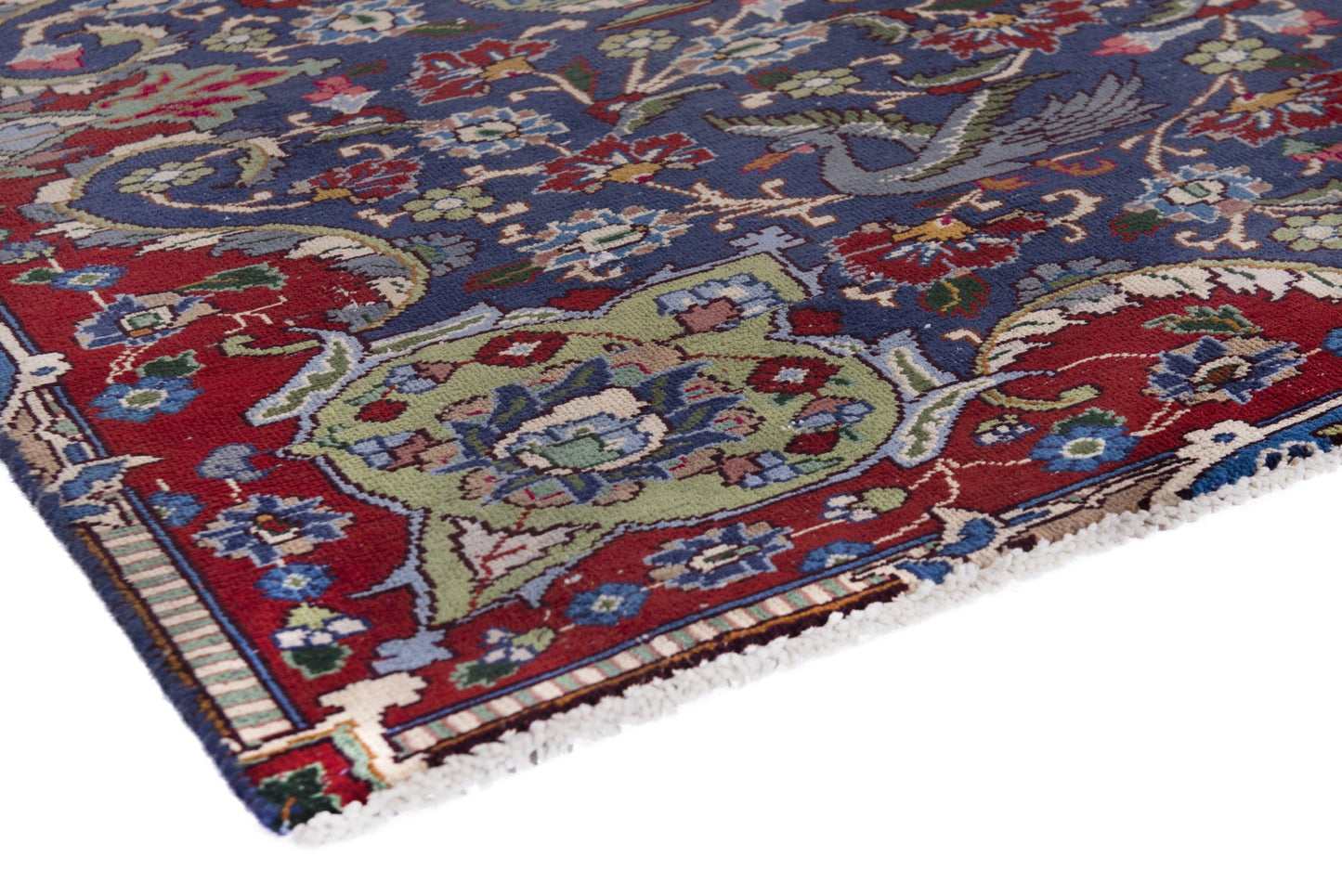 2451 - 4'11" x 8'10"