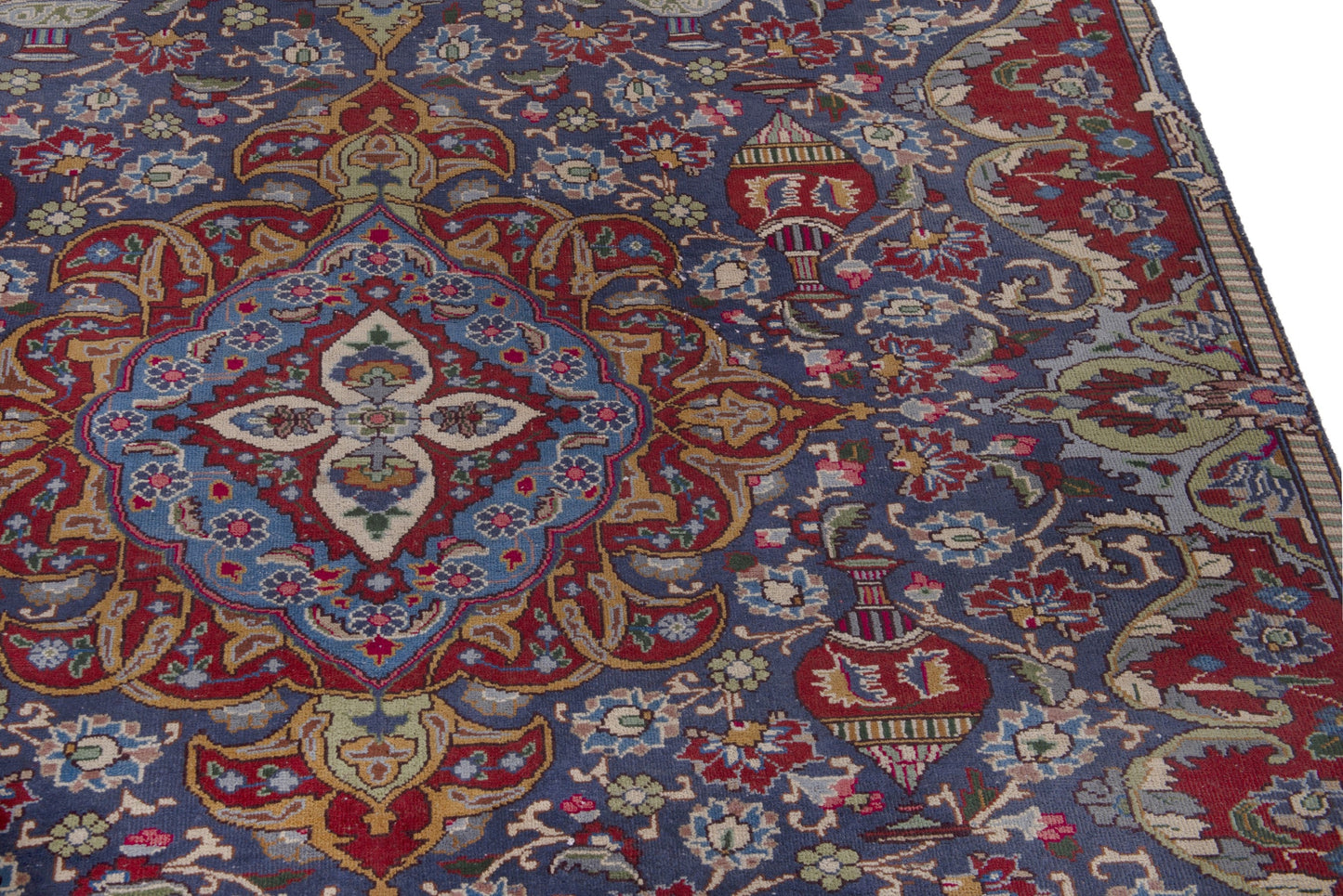 2451 - 4'11" x 8'10"