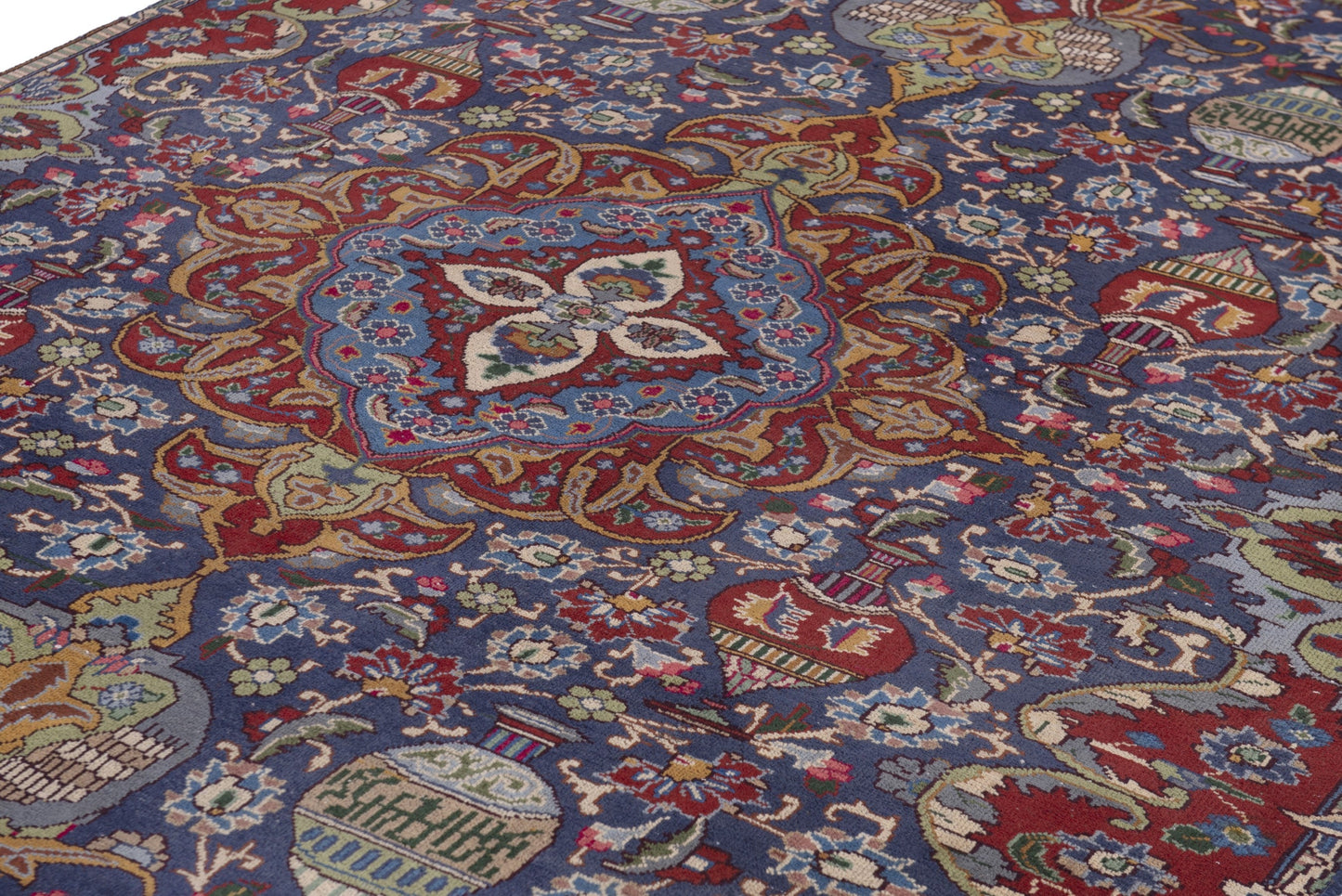 2451 - 4'11" x 8'10"