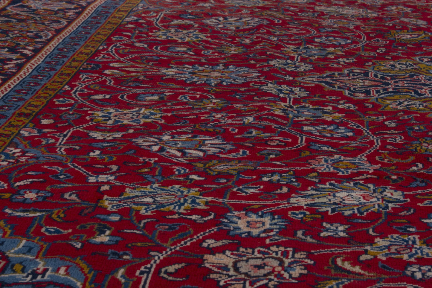 2487 - 7'3" x 10'10"