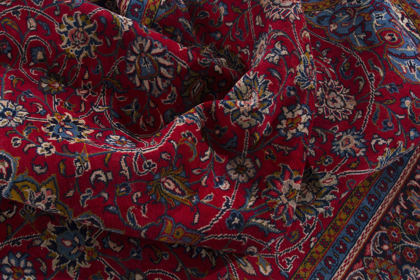 2487 - 7'3" x 10'10"