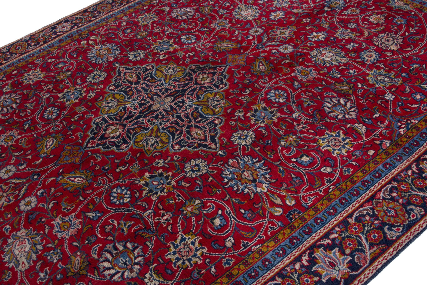 2487 - 7'3" x 10'10"