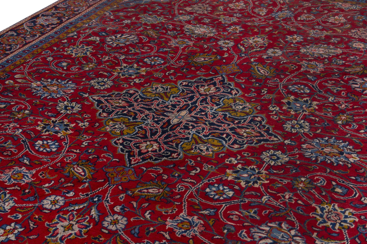 2487 - 7'3" x 10'10"