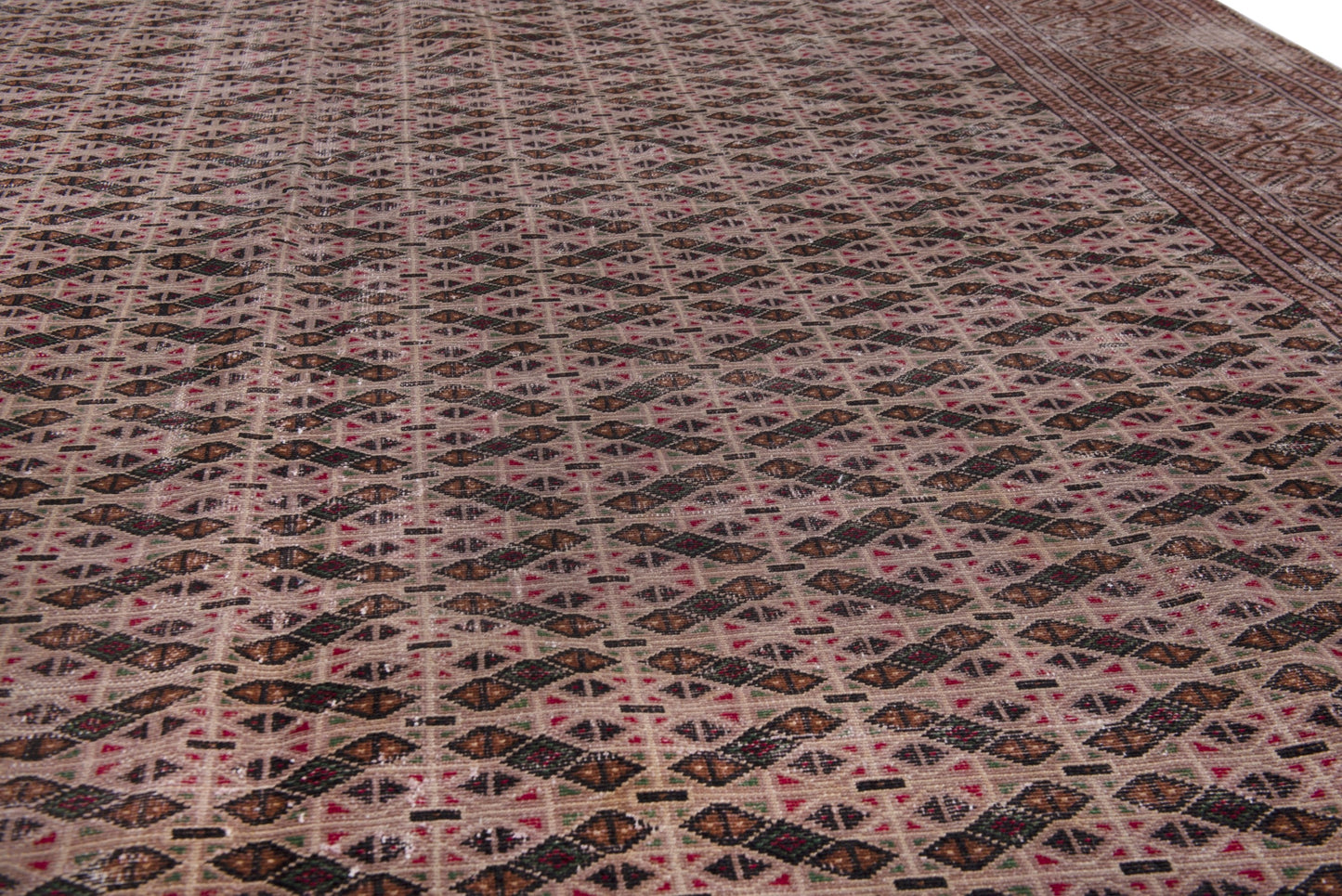 2493 - 7'11" x 10'8"