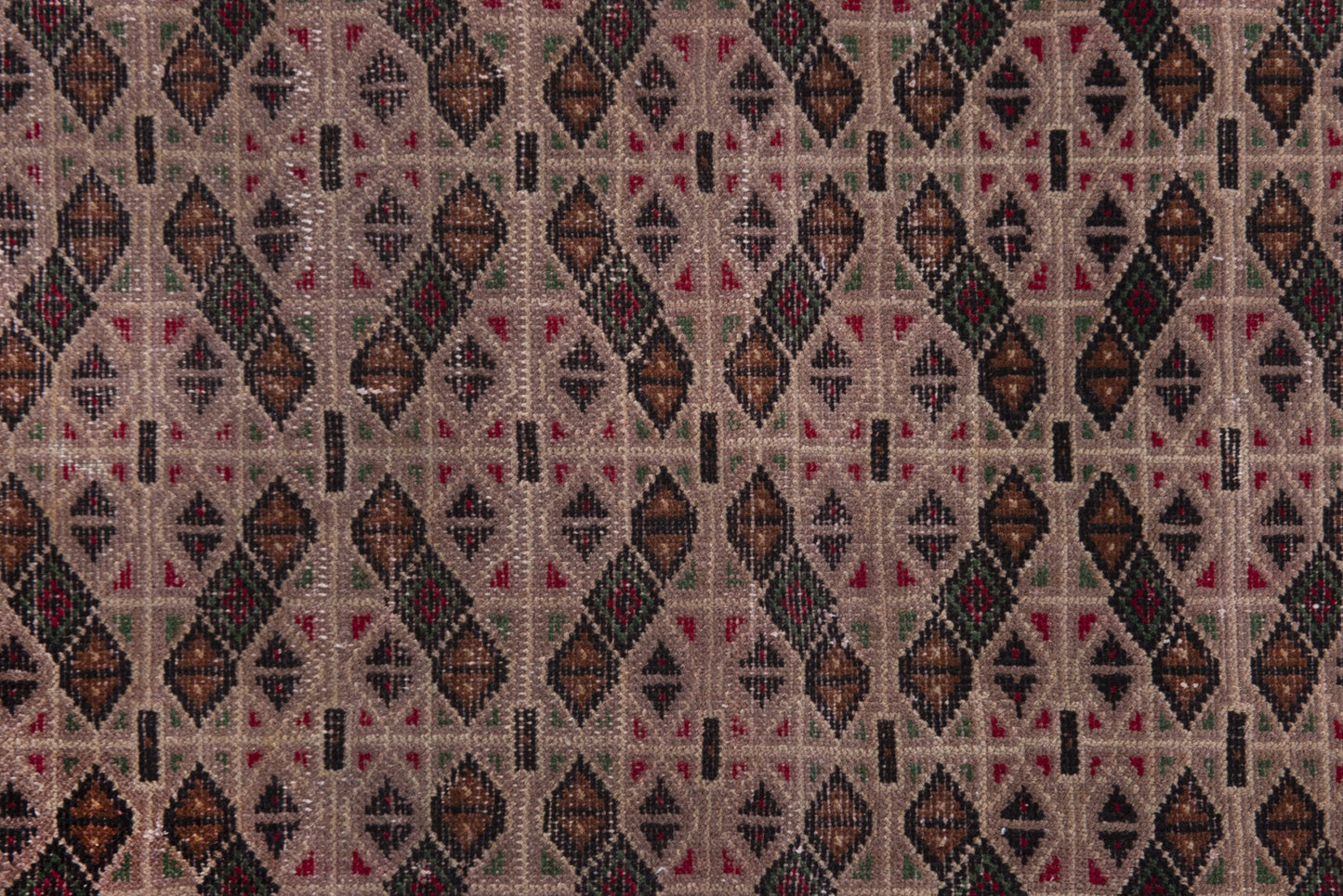 2493 - 7'11" x 10'8"