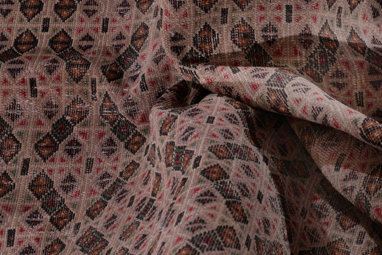 2493 - 7'11" x 10'8"