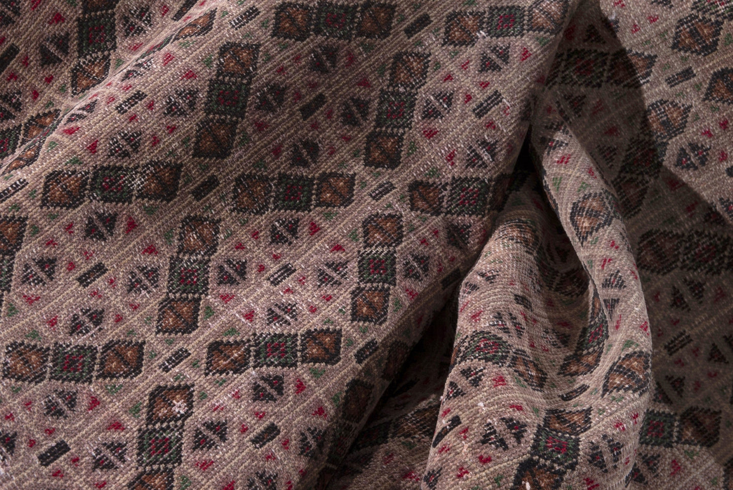 2493 - 7'11" x 10'8"