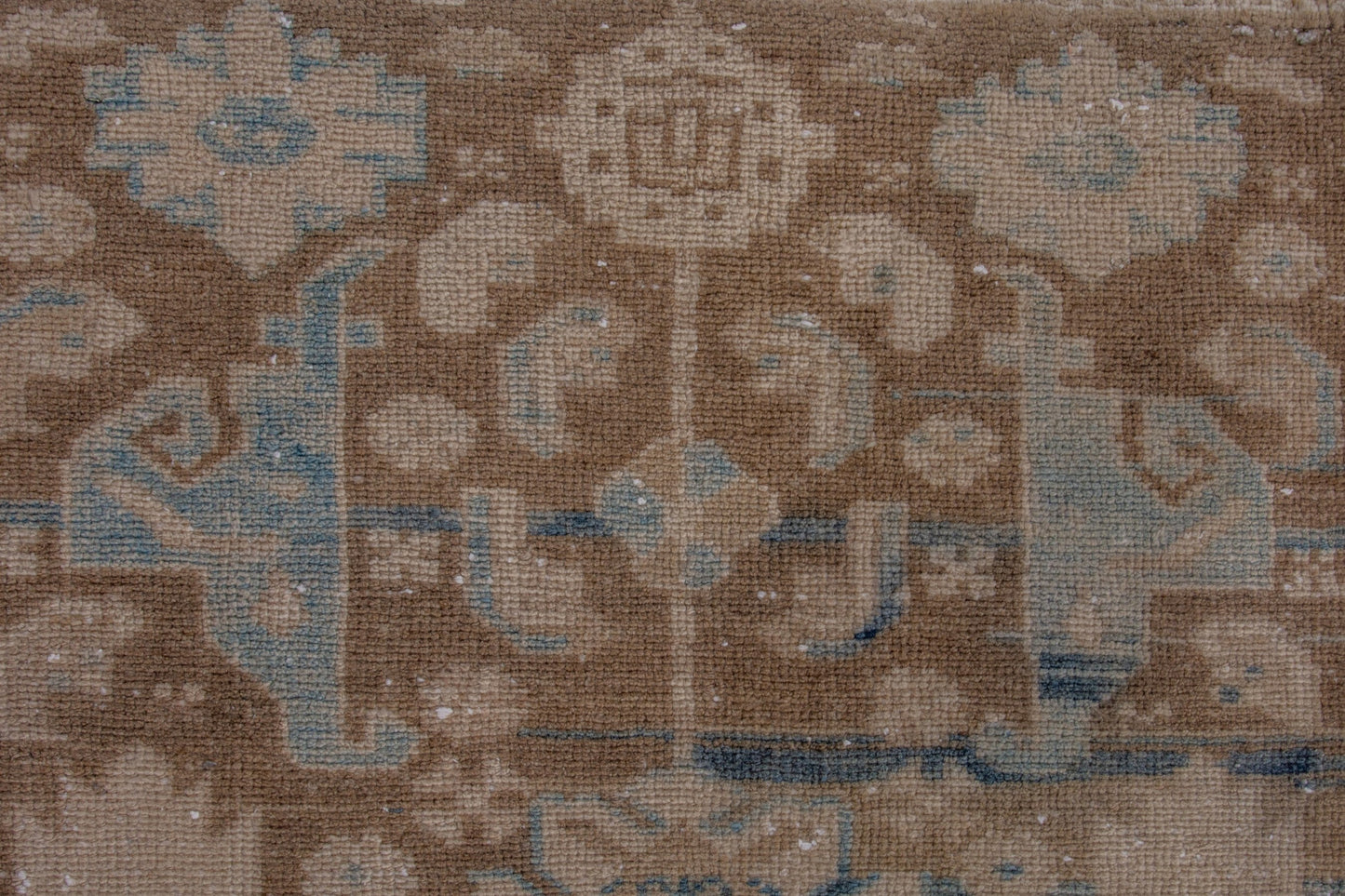 5549 - 2'7" x 10'1"