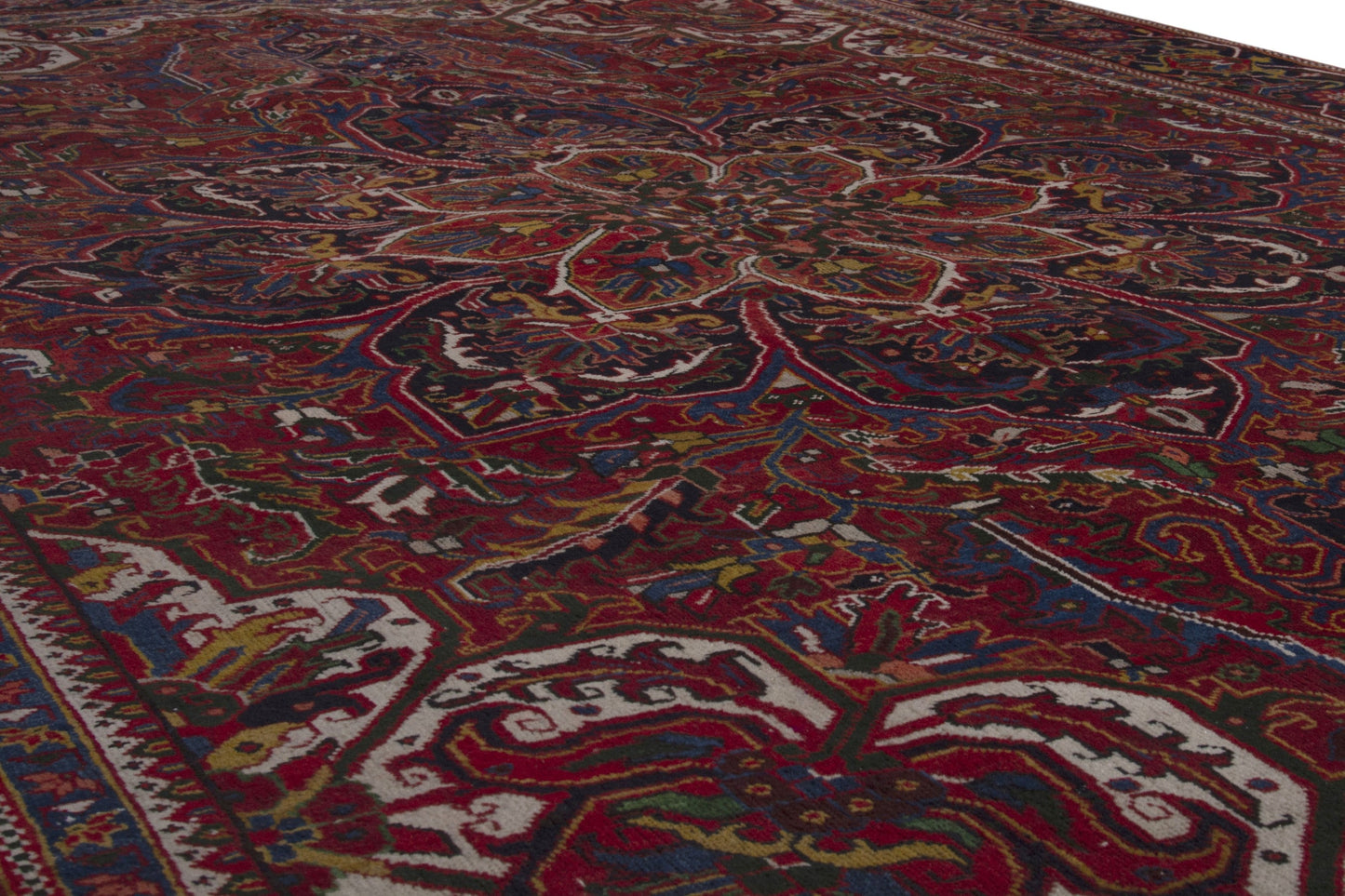 2579 - 7'3" x 10'11"