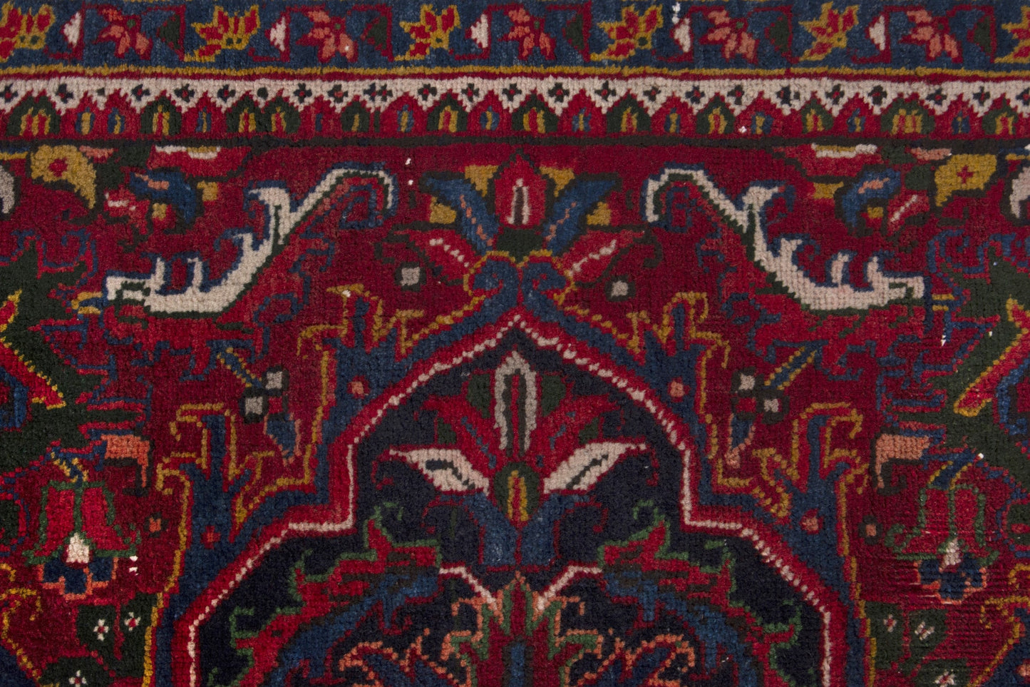 2579 - 7'3" x 10'11"