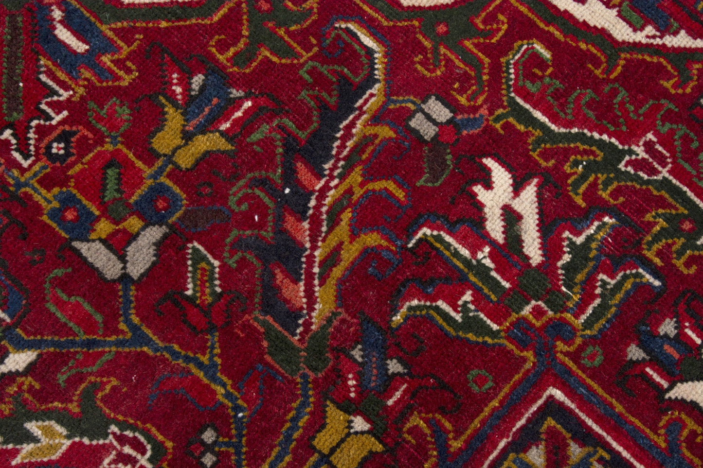 2579 - 7'3" x 10'11"