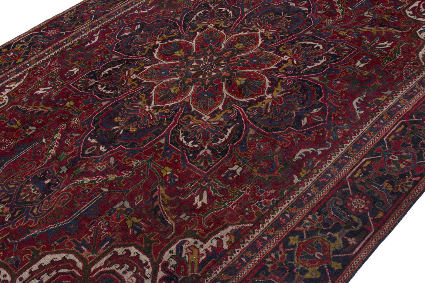 2579 - 7'3" x 10'11"