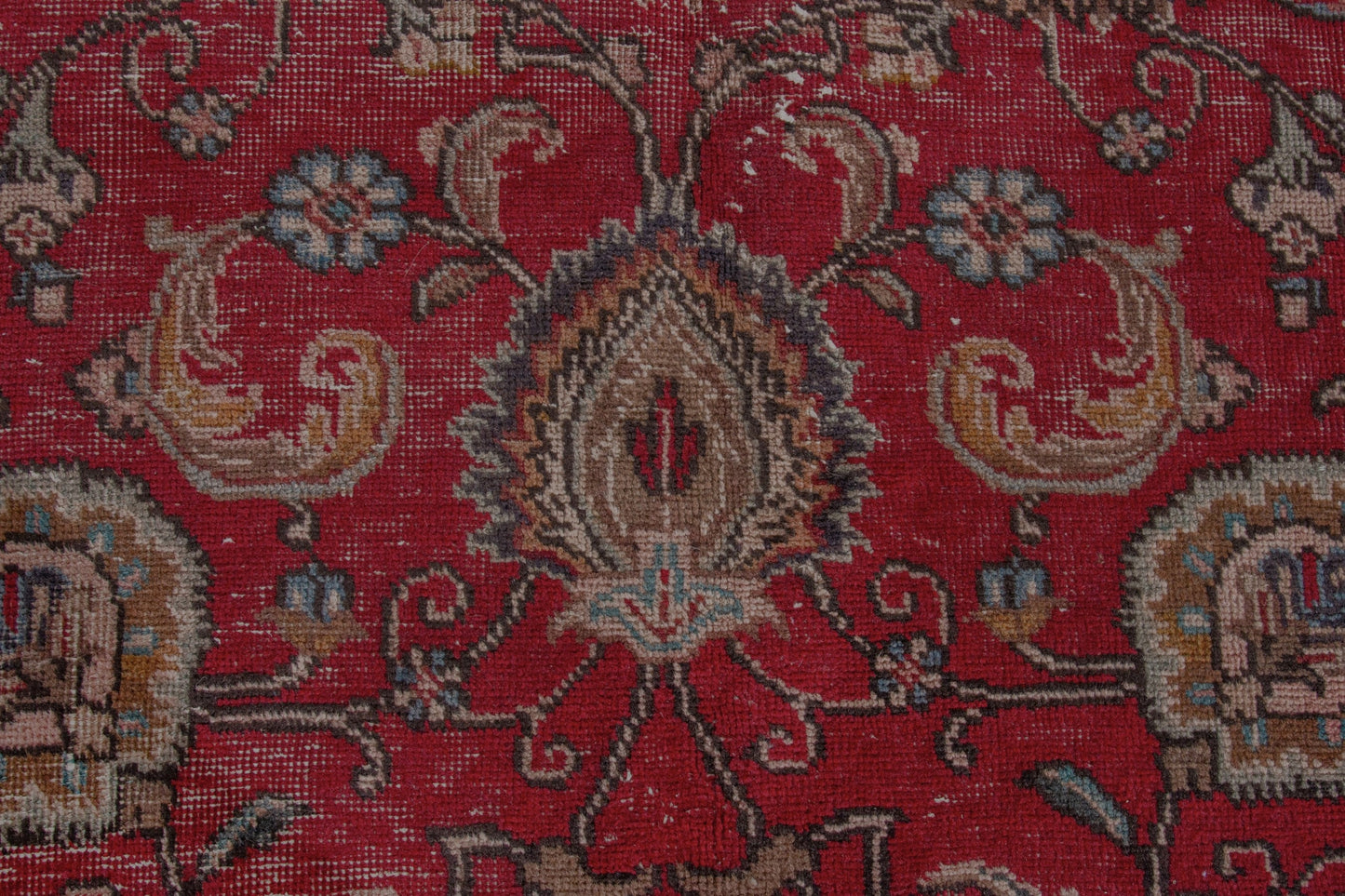 2594 - 6'11" x 10'8"