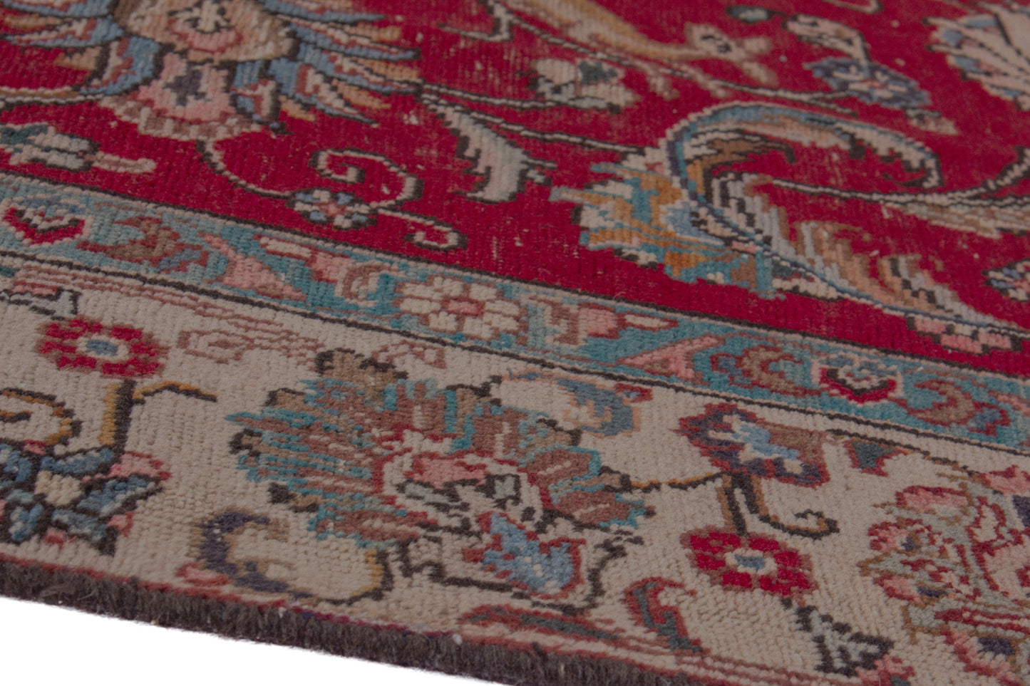 2594 - 6'11" x 10'8"