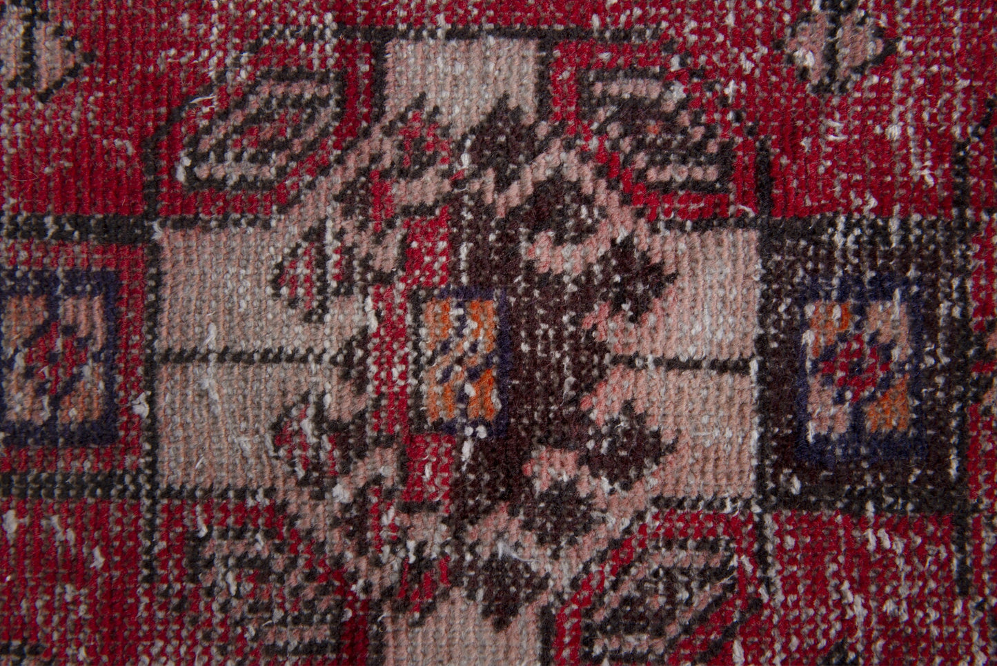 2624 - 1'10" x 2'11"