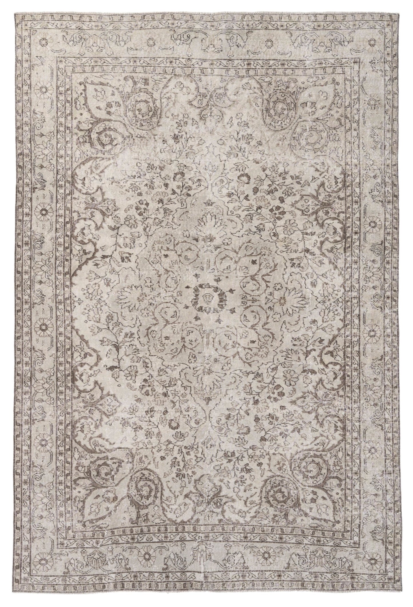 8363 - 6'11" x 10'5"