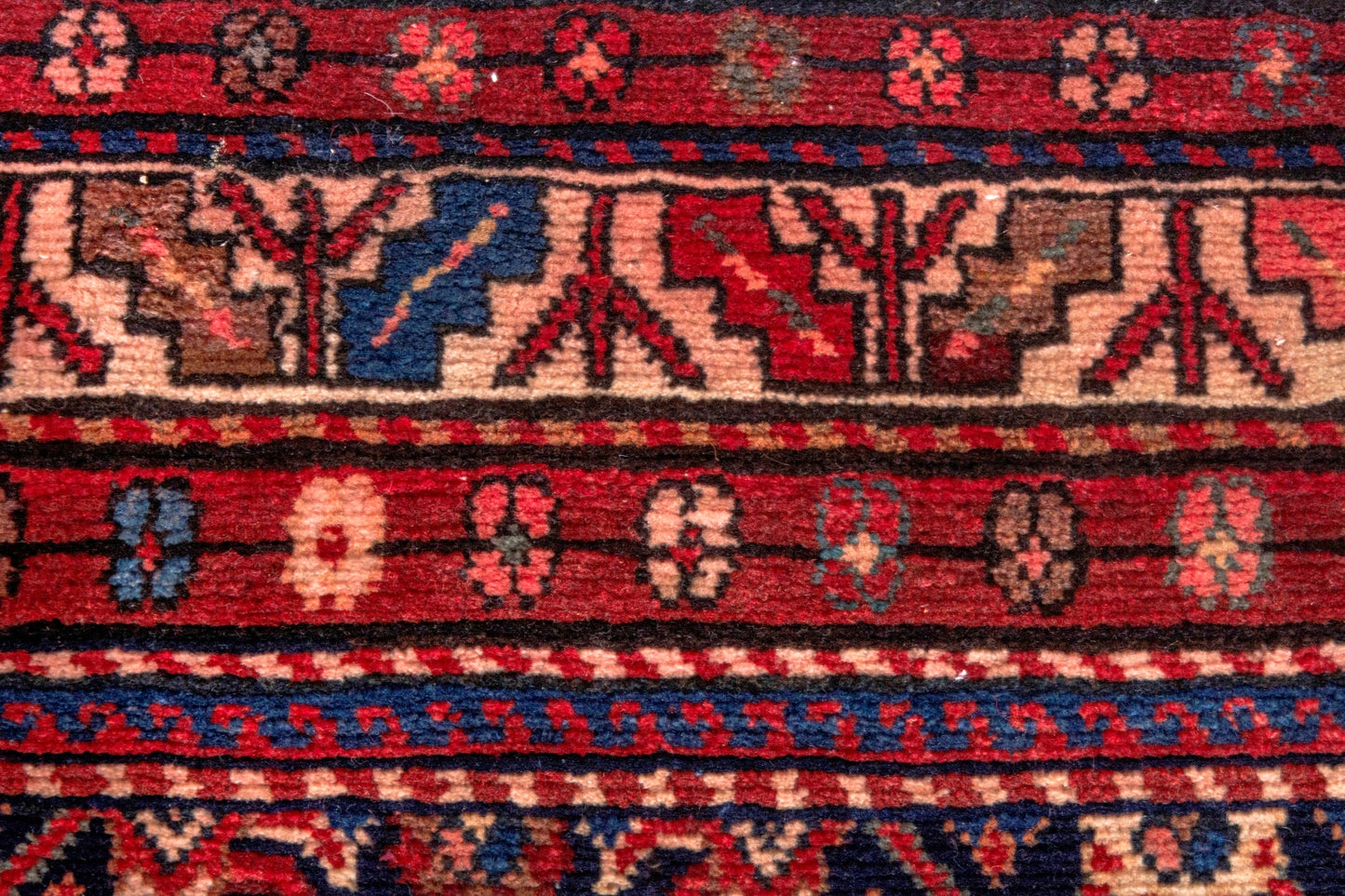 3131 - 3'11" x 8'10"