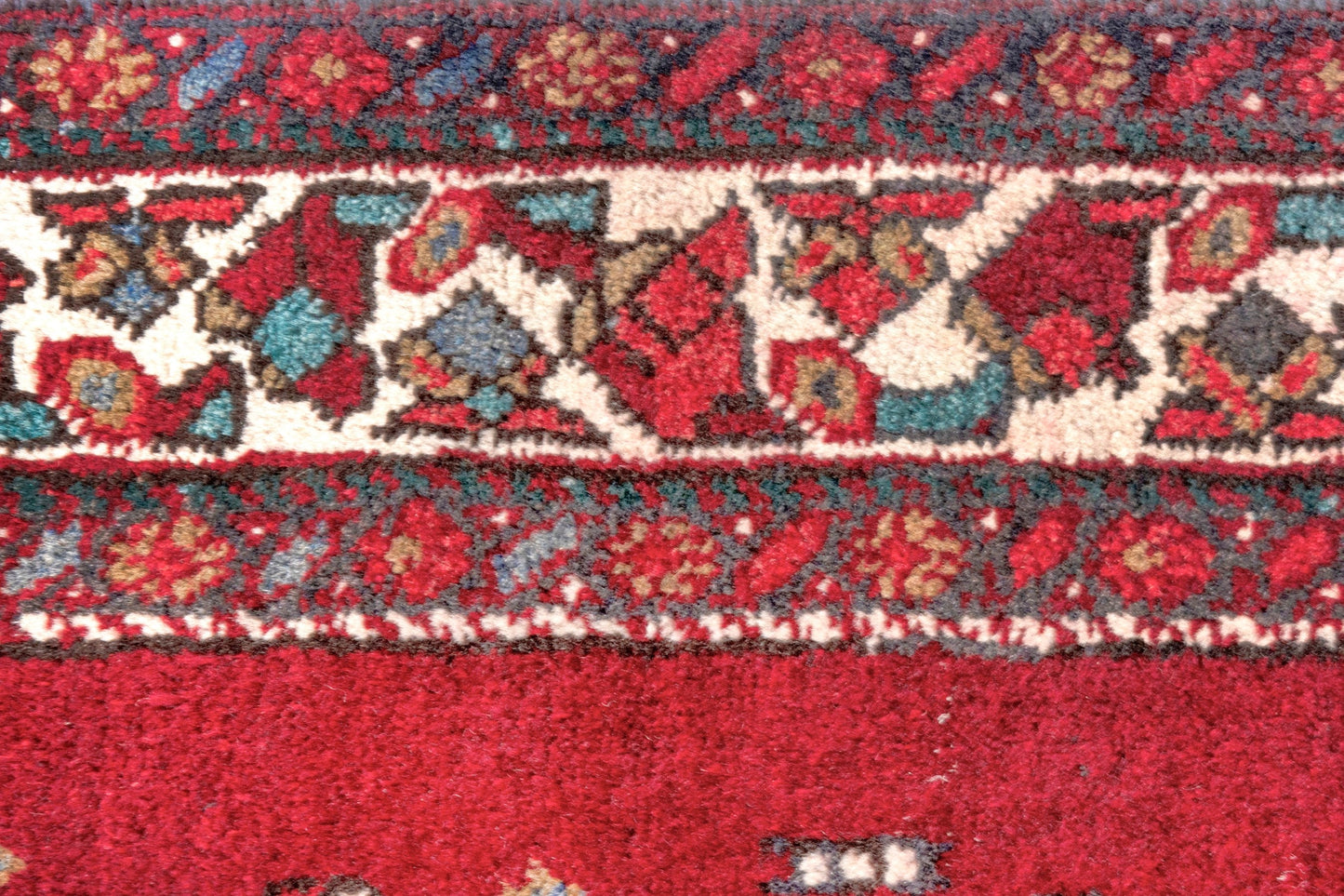 3137 - 3'11" x 10'10"