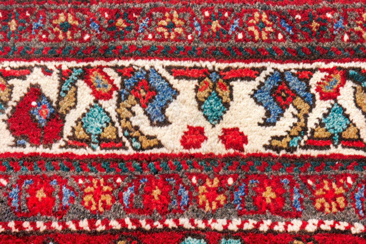 3137 - 3'11" x 10'10"