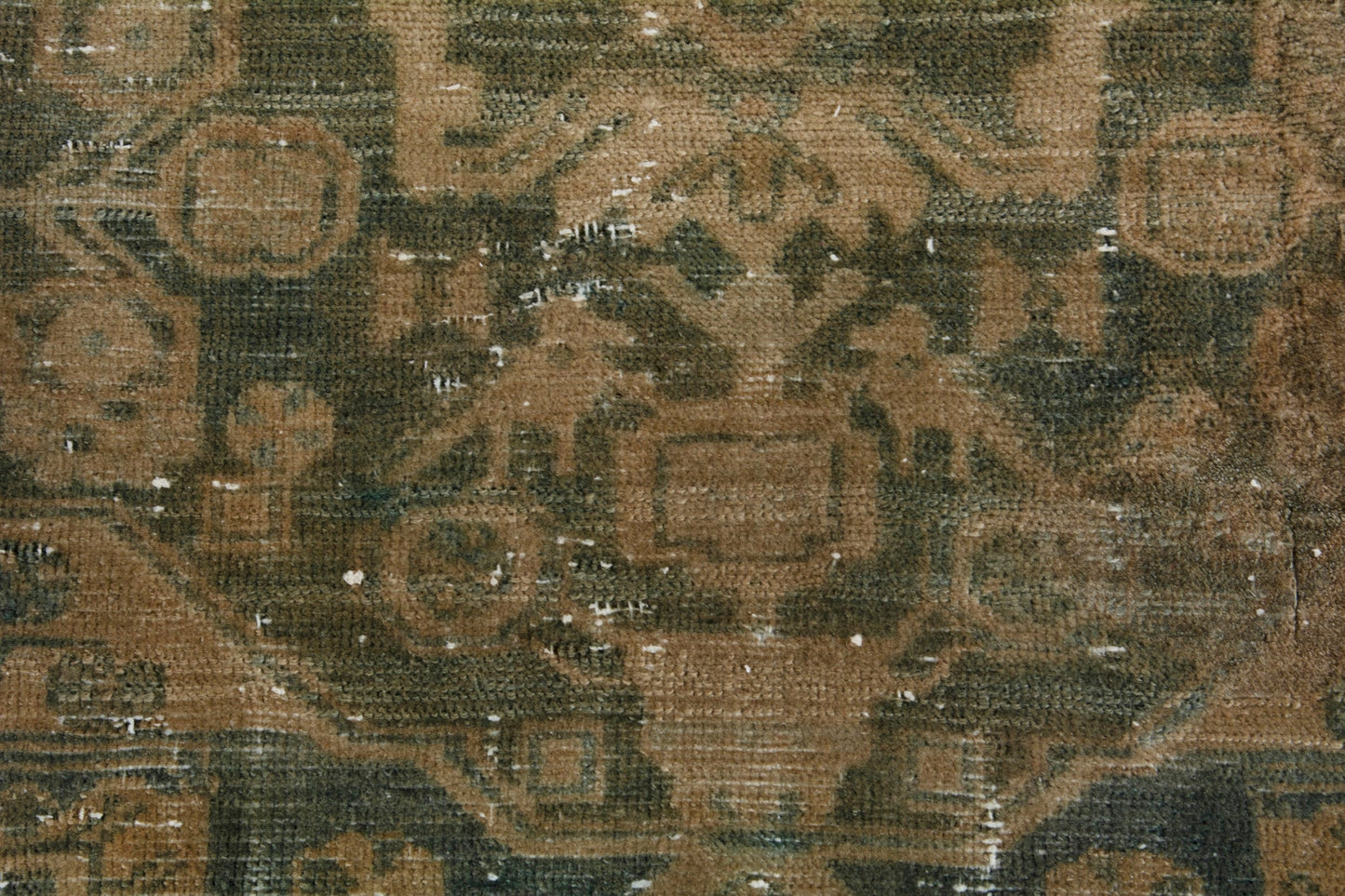 3313 - 3'10" x 18'3"