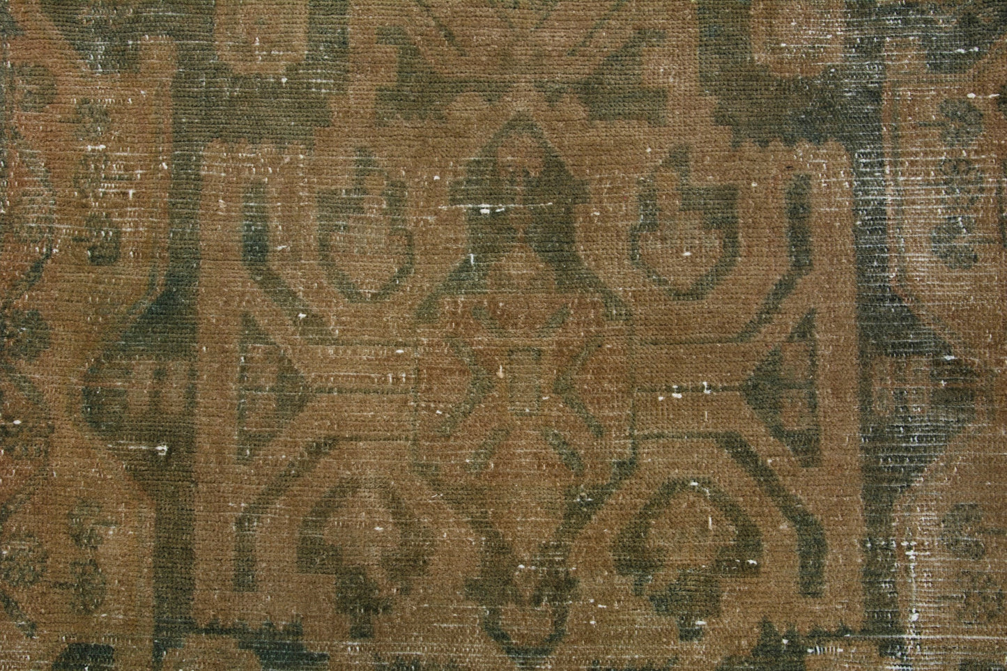 3313 - 3'10" x 18'3"