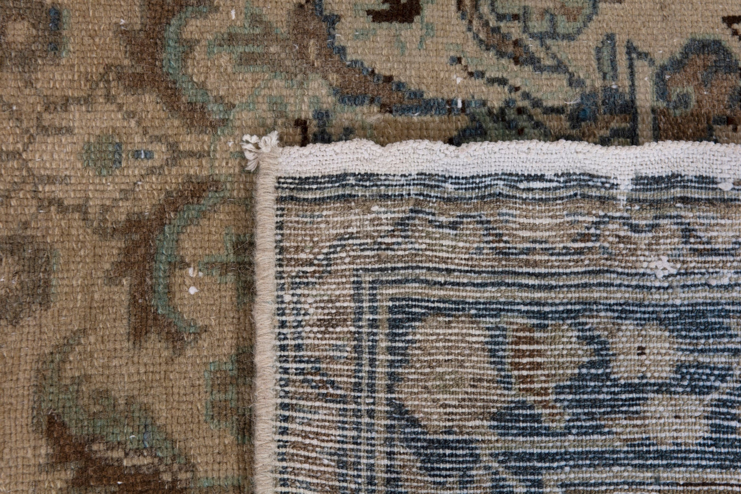 3315 - 3'10" x 18'10"