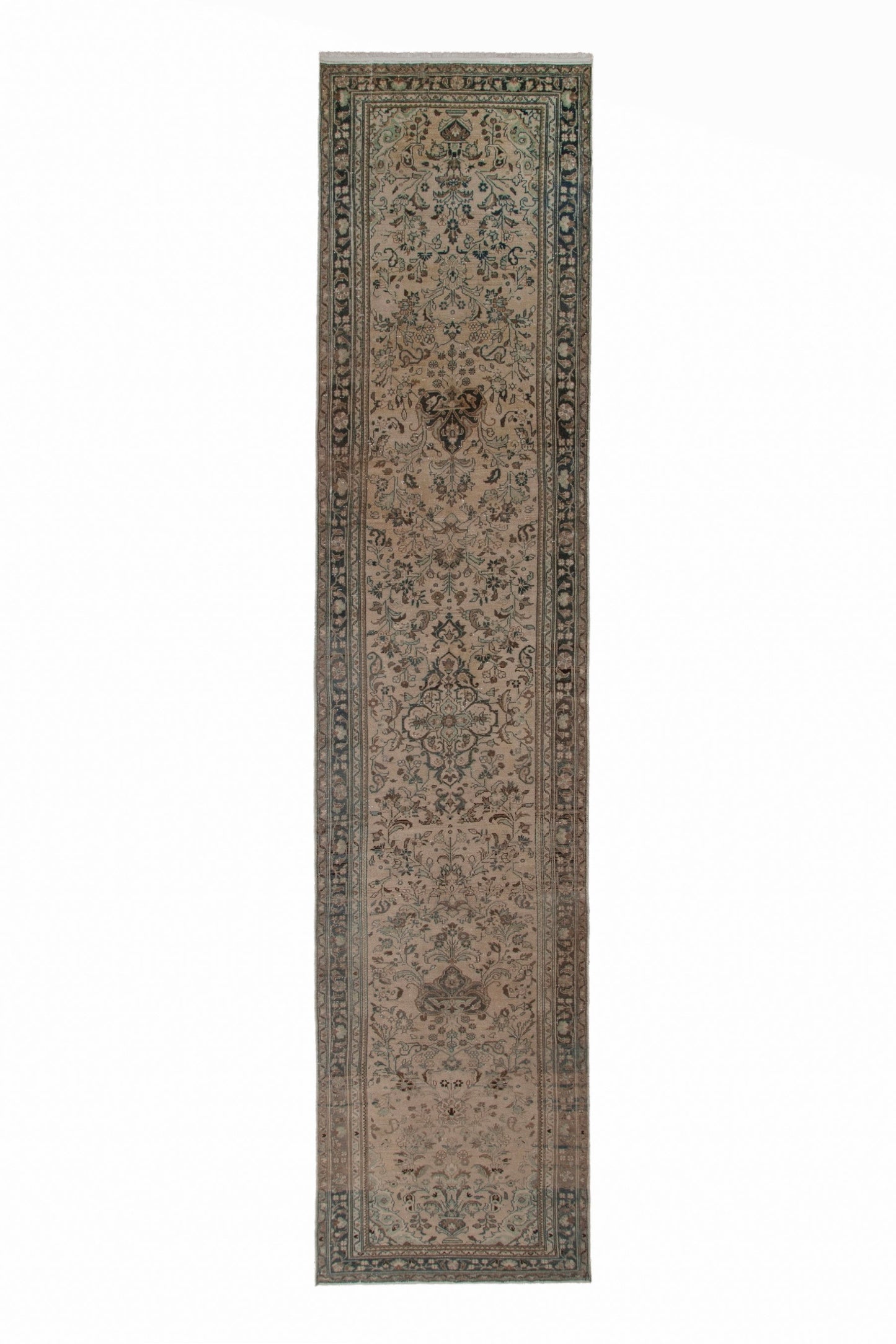 3315 - 3'10" x 18'10"