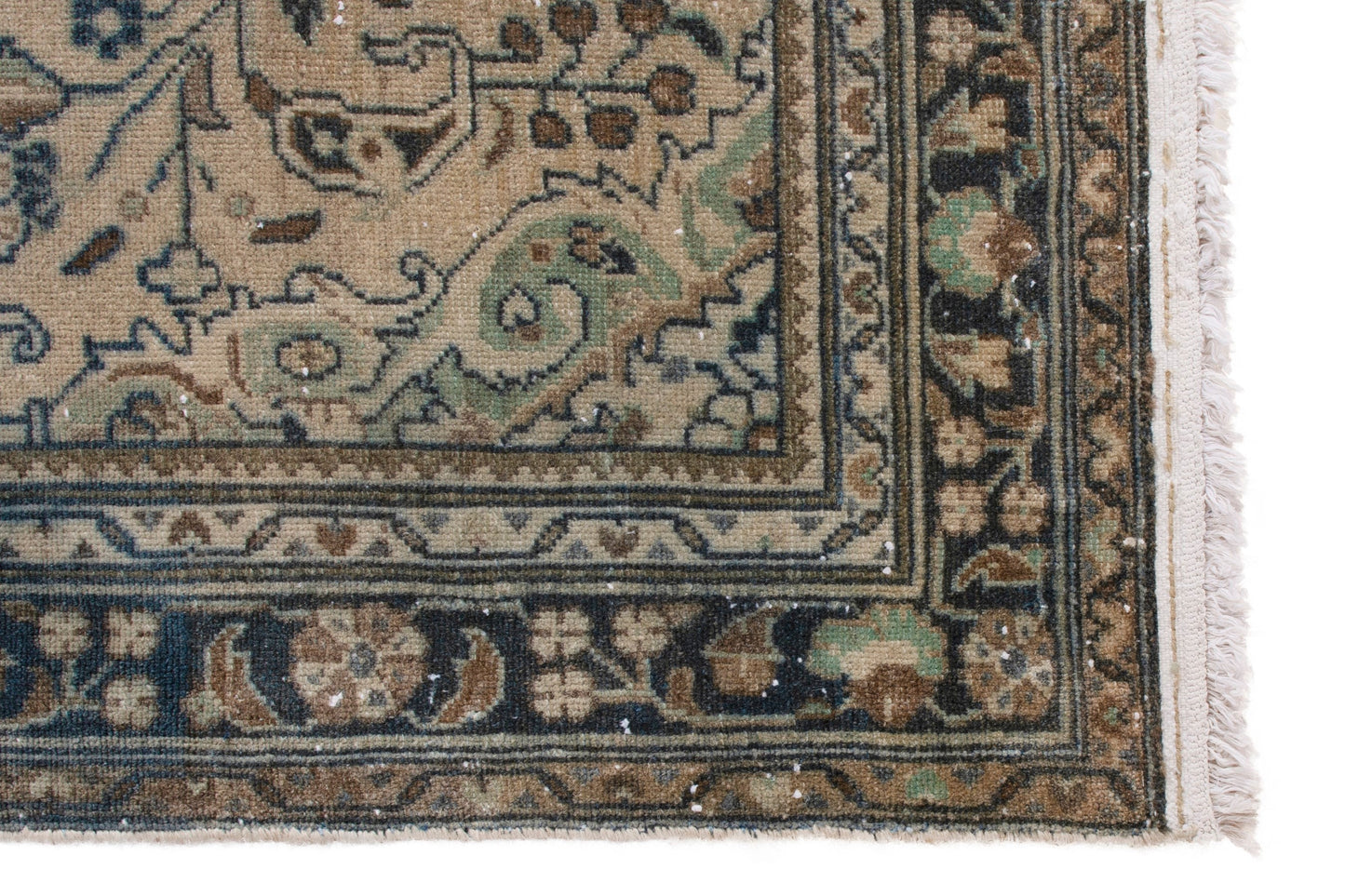 3315 - 3'10" x 18'10"