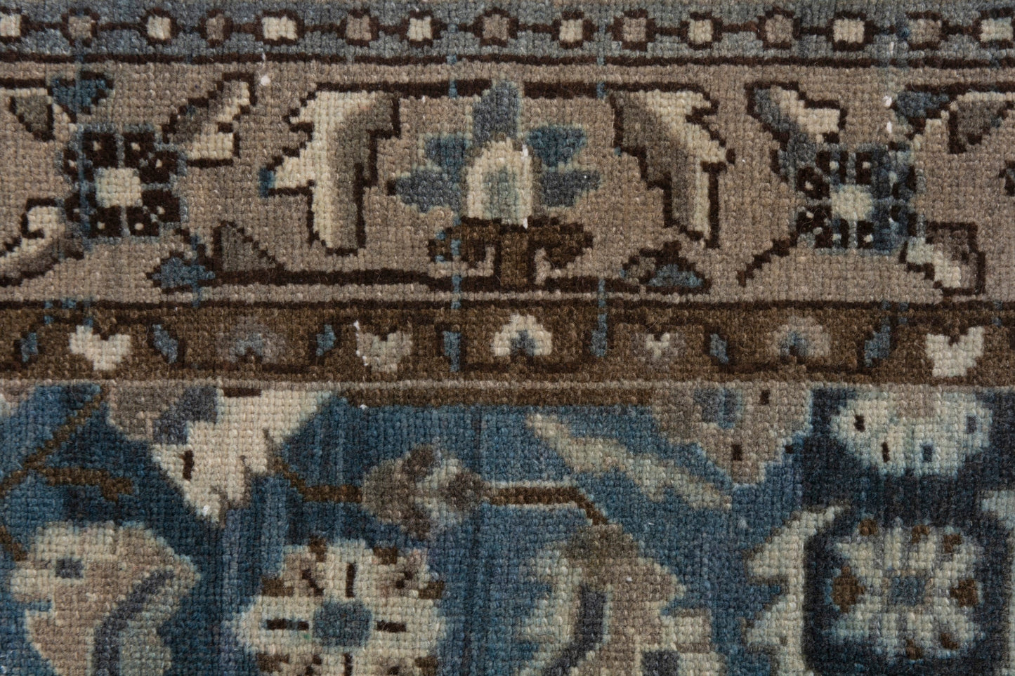 3367 - 3'11" x 16'8"