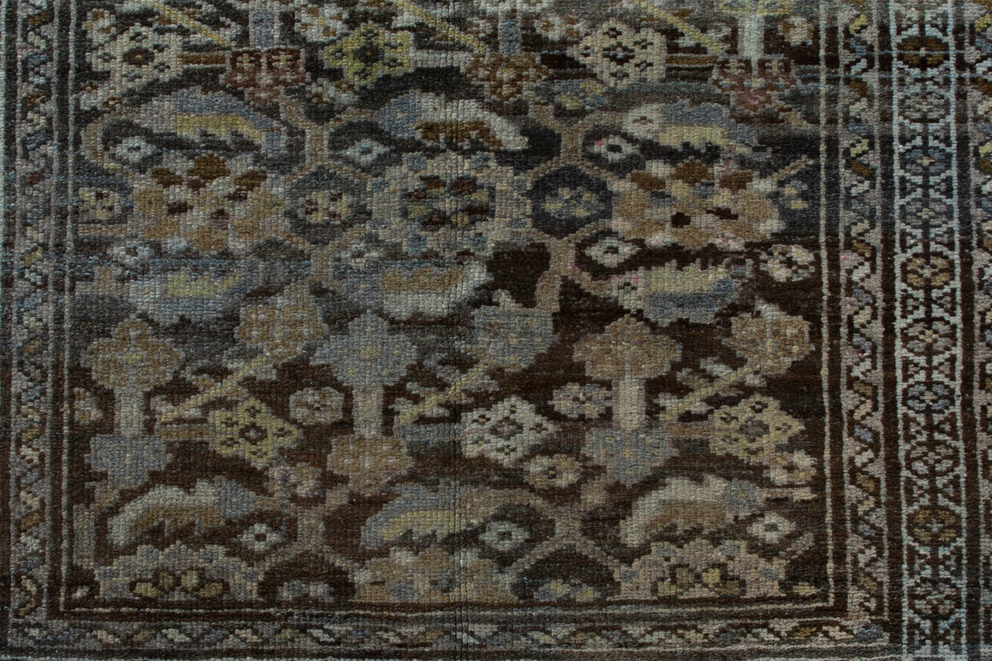 3381 - 3'10" x 6'11"