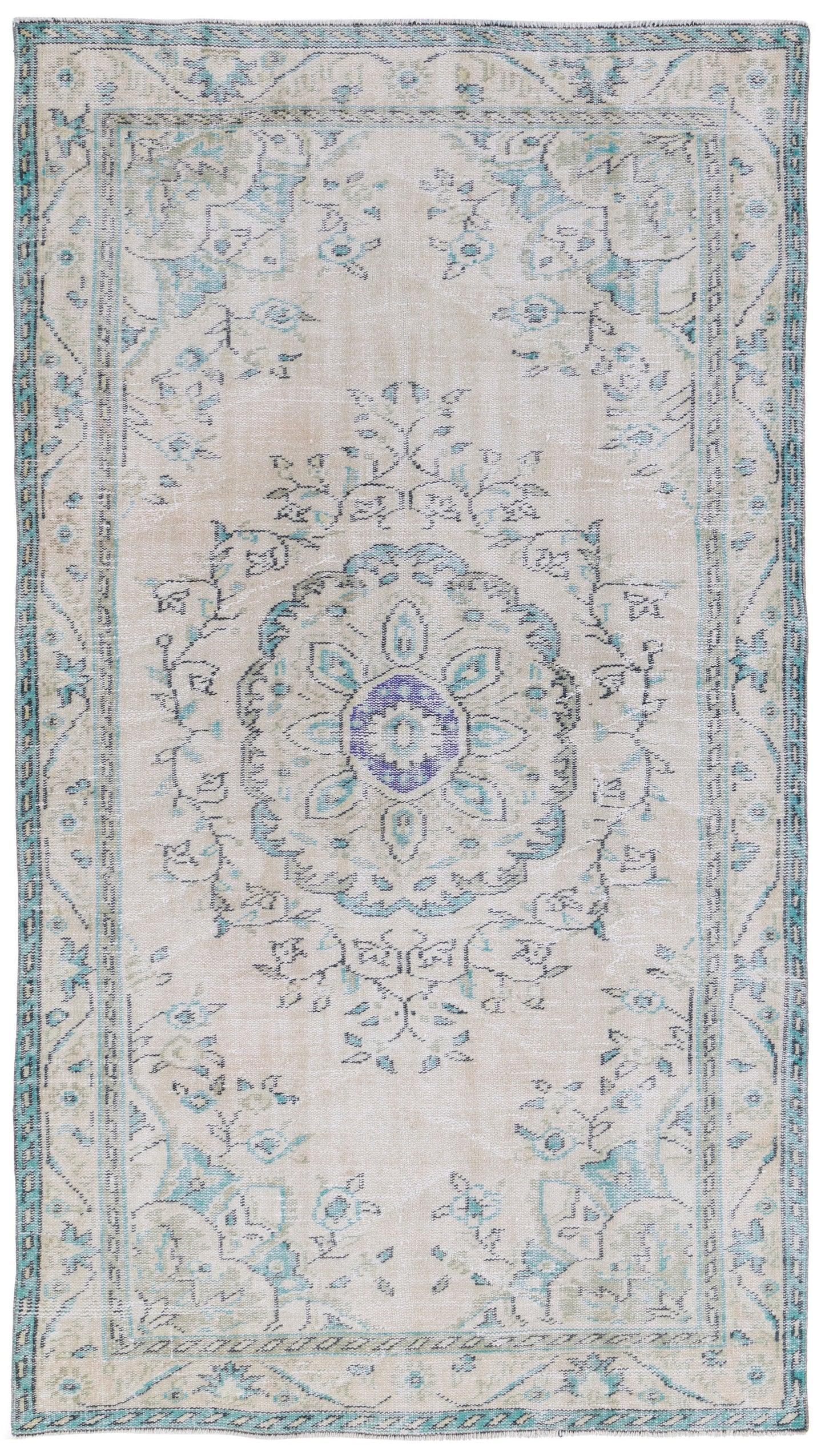 8695 - 4'11" x 8'10"