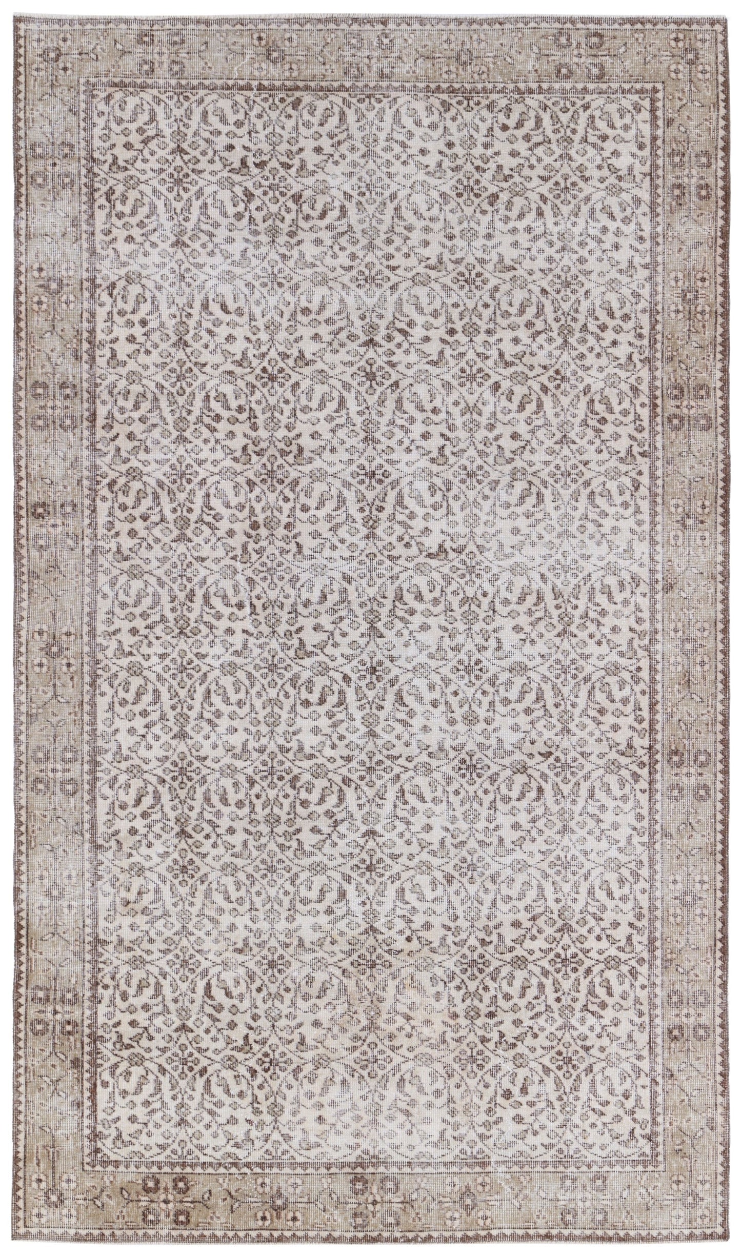 3399 - 5'3" x 9'1"