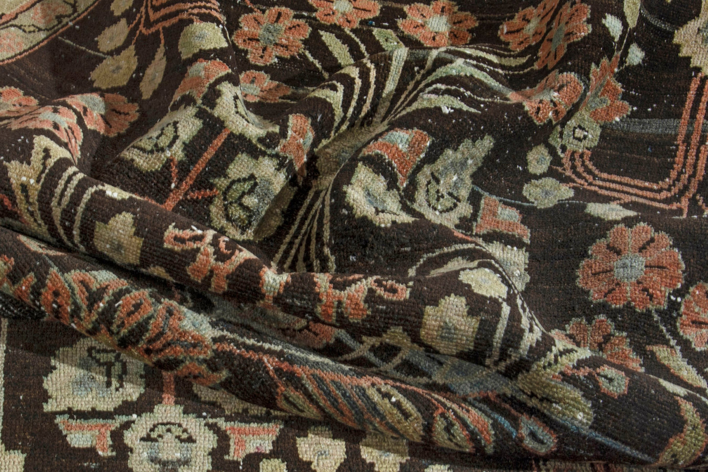 3426 - 4'11" x 12'11"