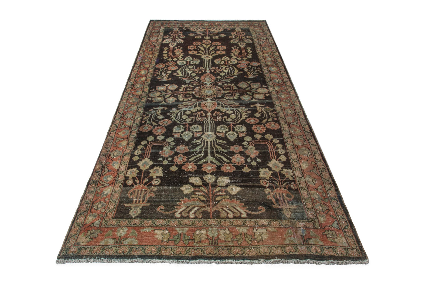 3426 - 4'11" x 12'11"