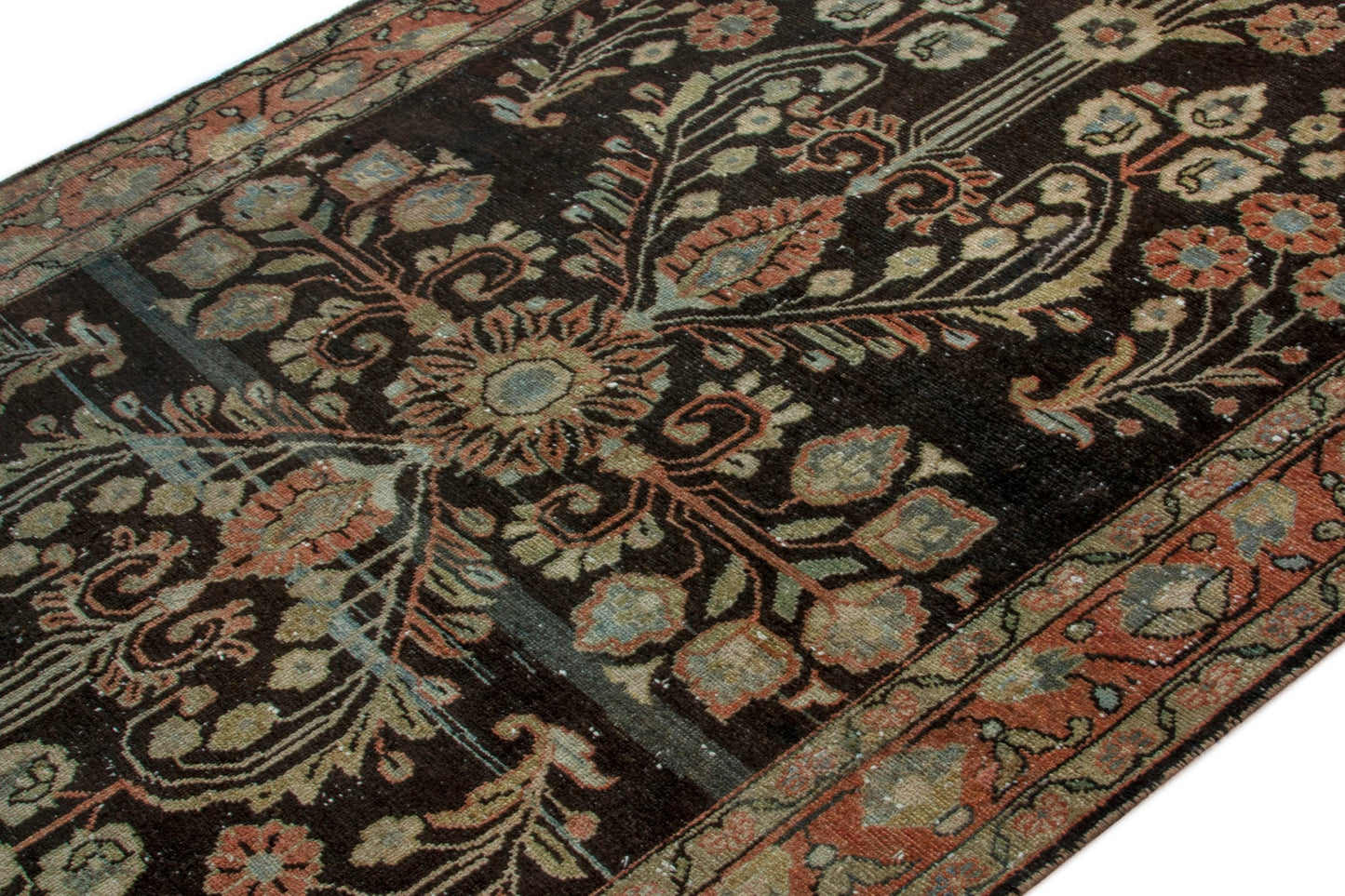 3426 - 4'11" x 12'11"