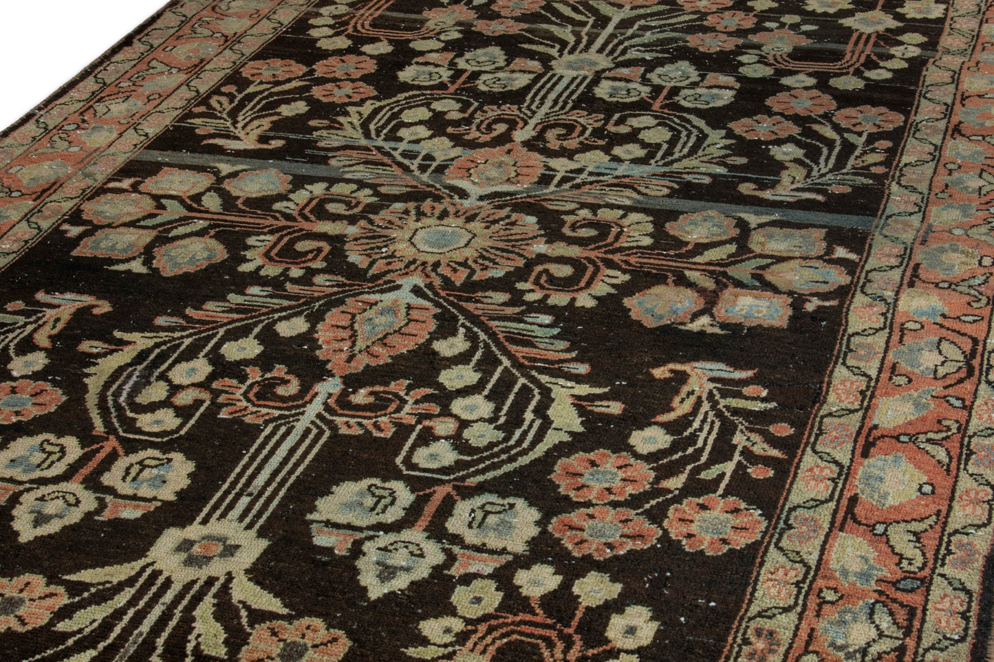 3426 - 4'11" x 12'11"