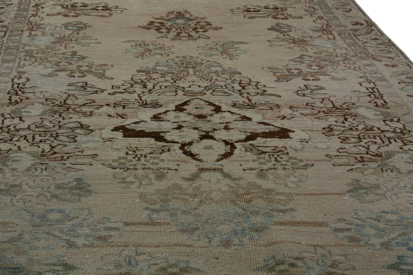 6449 - 3' x 9'7"