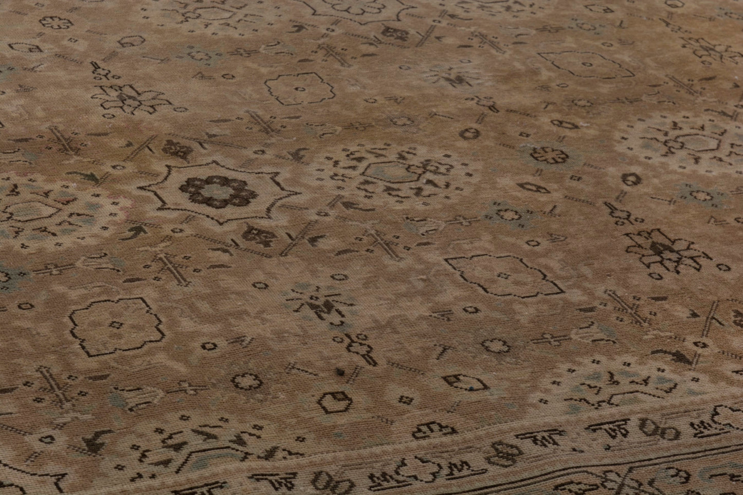 3471 - 7'10" x 11'5"