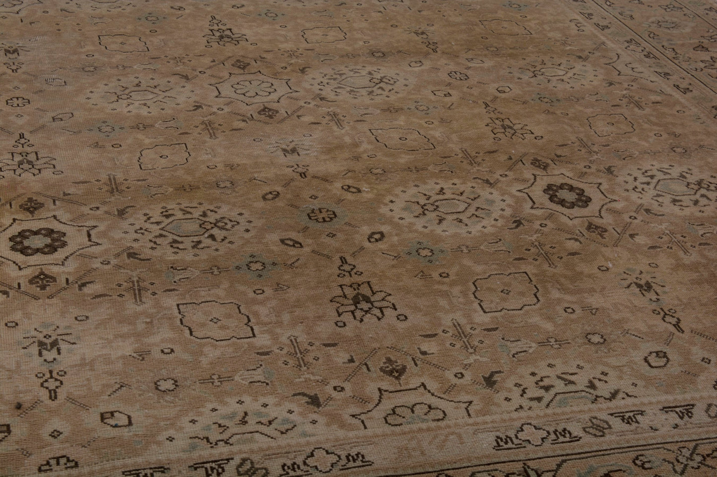 3471 - 7'10" x 11'5"