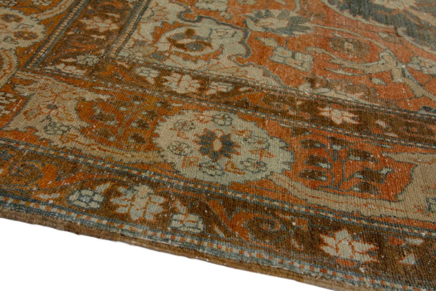 3475 - 9'10" x 13'3"