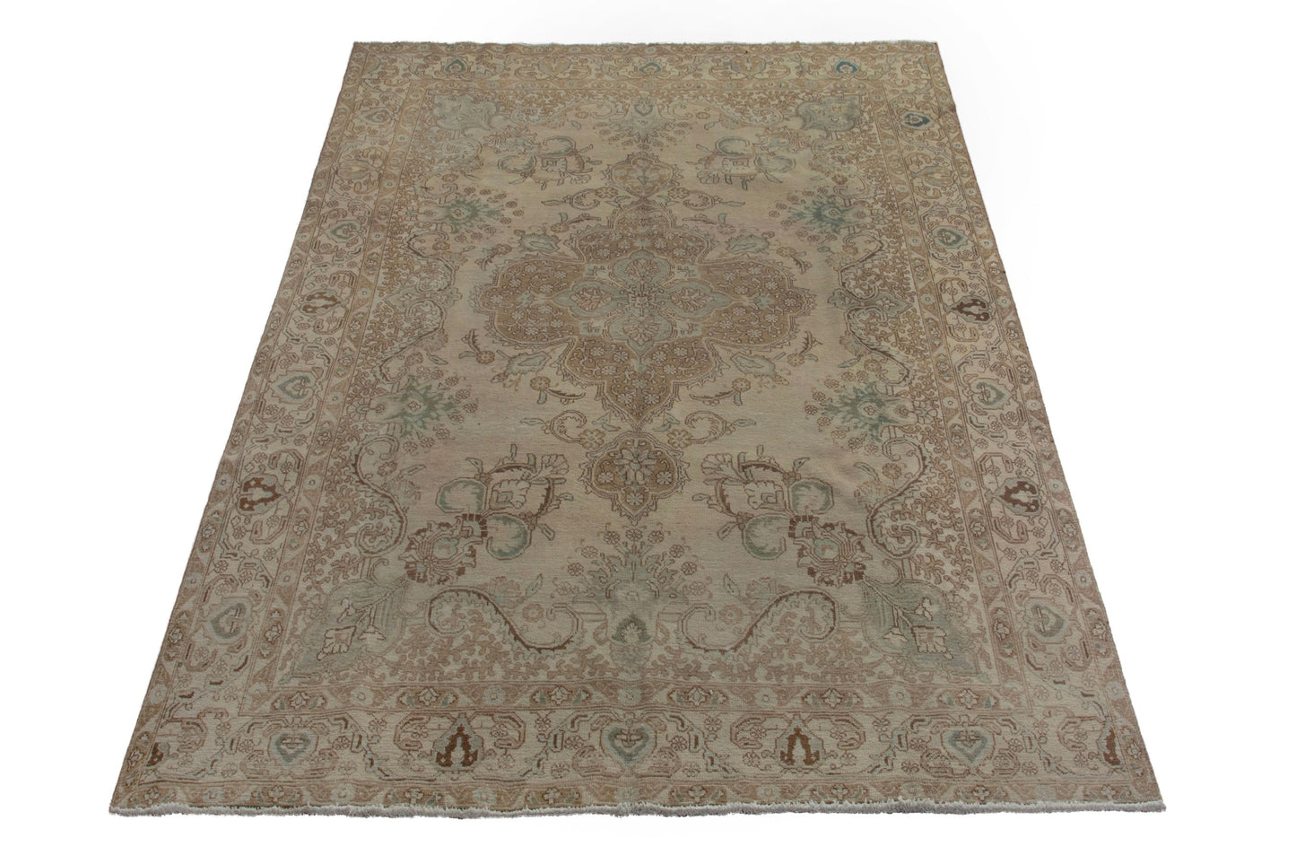 3482 - 7'5" x 10'11"