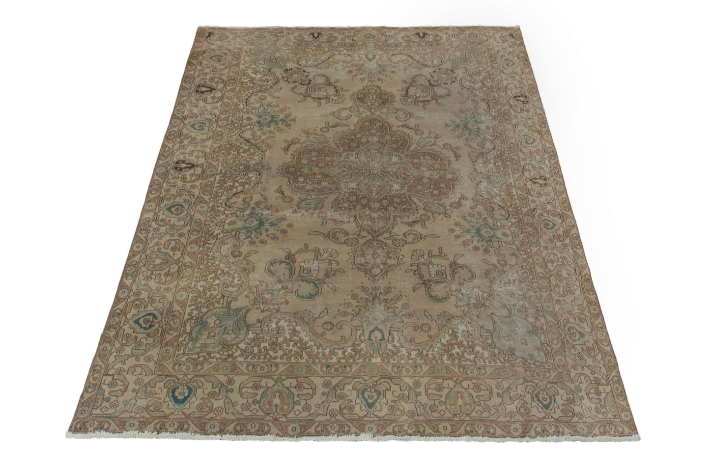 3482 - 7'5" x 10'11"