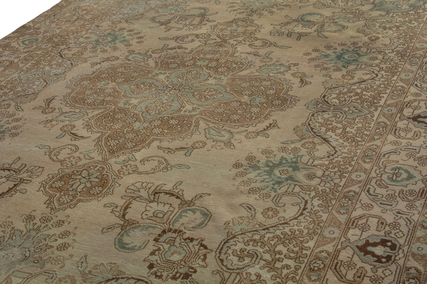 3482 - 7'5" x 10'11"