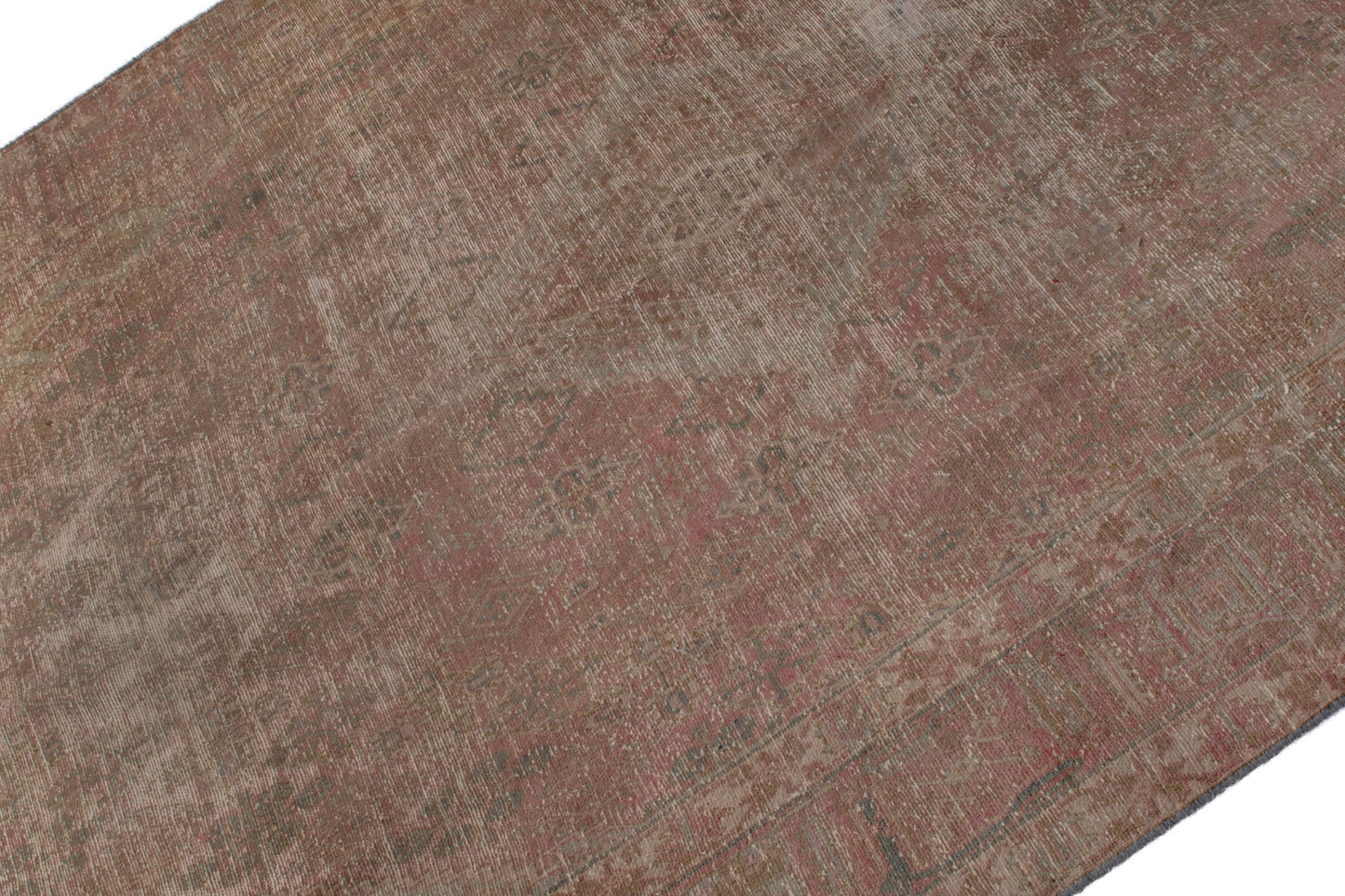 3489 - 7'10" x 11'3"