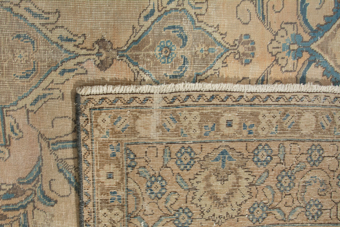 3512 - 8'11" x 12'10"