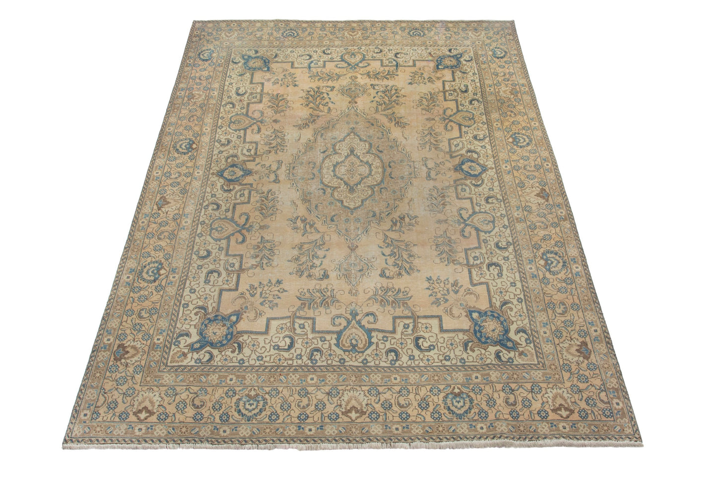 3512 - 8'11" x 12'10"