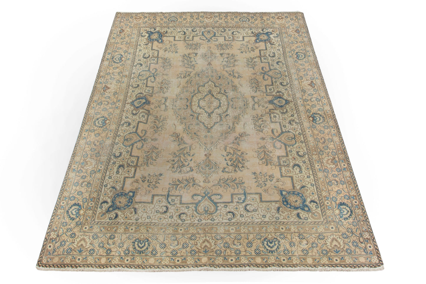 3512 - 8'11" x 12'10"