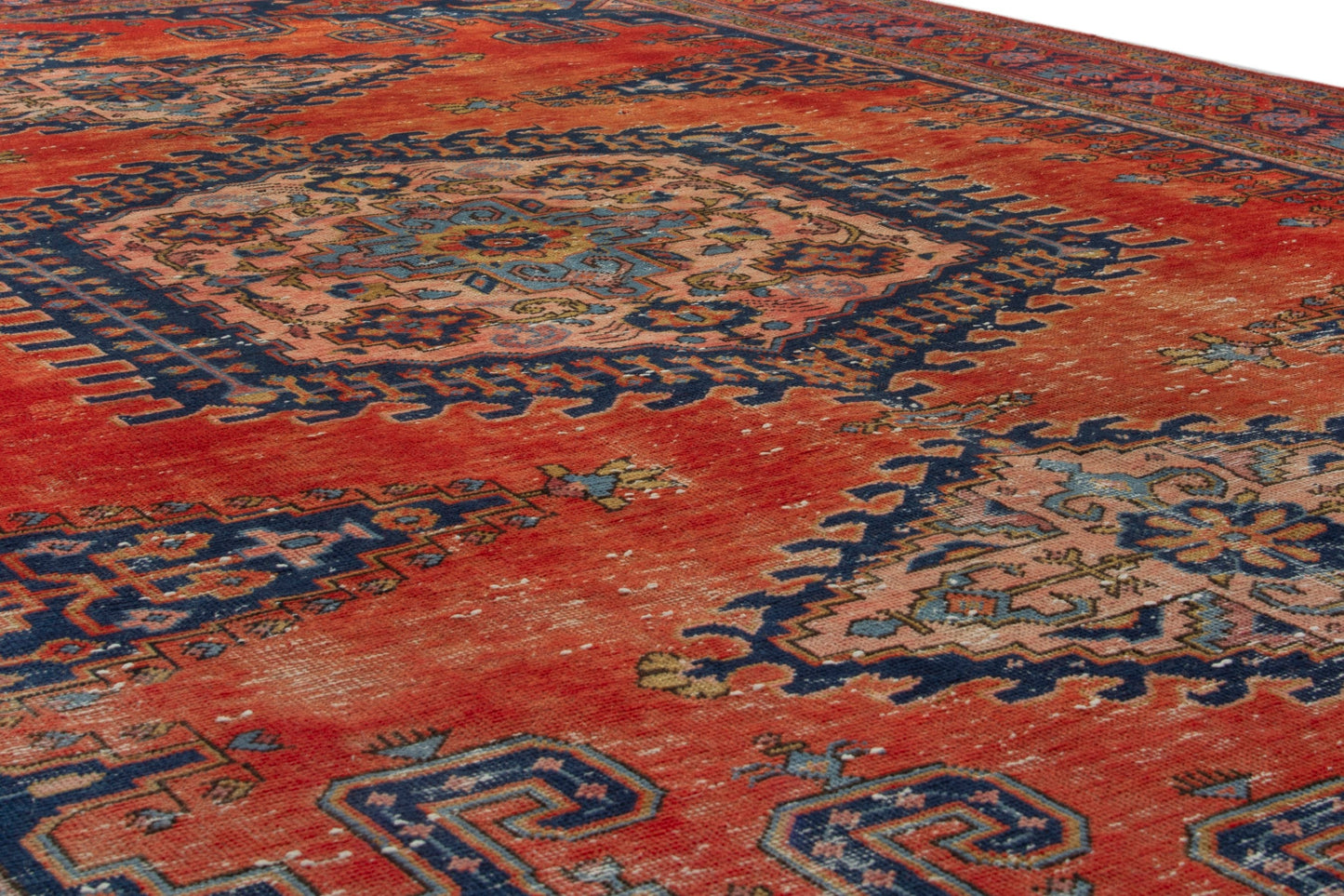 3516 - 6'10" x 10'2"