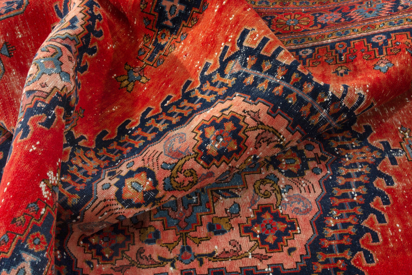 3516 - 6'10" x 10'2"